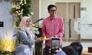 RS Hermina Soreang menambah layanan baru dengan meresmikan Poliklinik Padma yang dilengkapi fasilitas unggulan, termasuk pusat penanganan stroke atau Code Stroke dan kamar rawat inap kelas 1 berkonsep One Bed One Room.