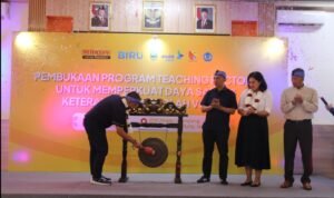 Peluncuran program Teaching Factory di SMKN 1 Katapang, Kabupaten Bandung, Jawa Barat kolaborasi MR.D.I.Y. Indonesia dan BISA Ruang Nuswantara (BIRU)