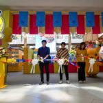 Pembukaan Pokémon PLAY LAB di 23 Paskal bersama (ki-ka) Ricky Kosim (General Manager Center 23 Paskal), Christina Lim (General Manager AKG Entertainment) dan Marcella D. V. (Owner Representative of 23 Paskal Shopping Center) .