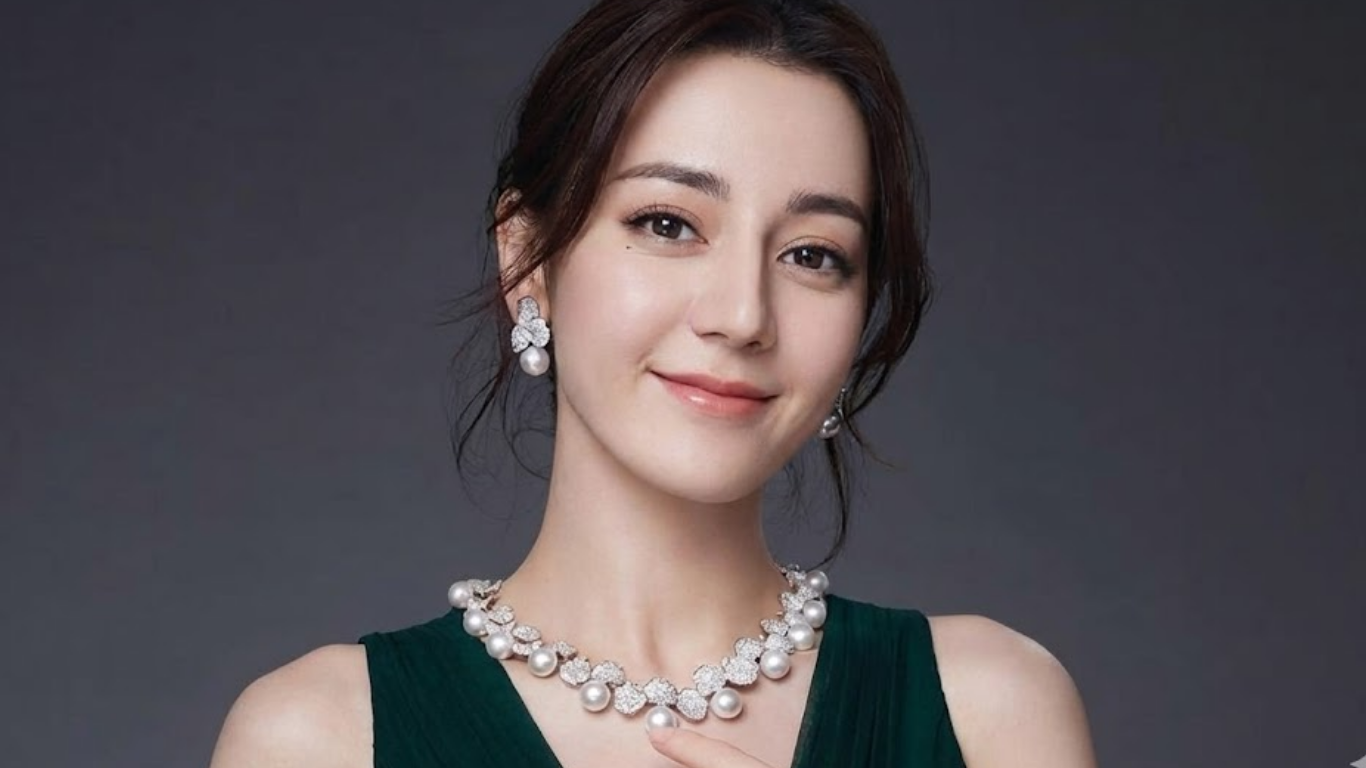 Profil Lengkap Dilraba Dilmurat Aktris Uyghur yang Jadi Ikon Hiburan
